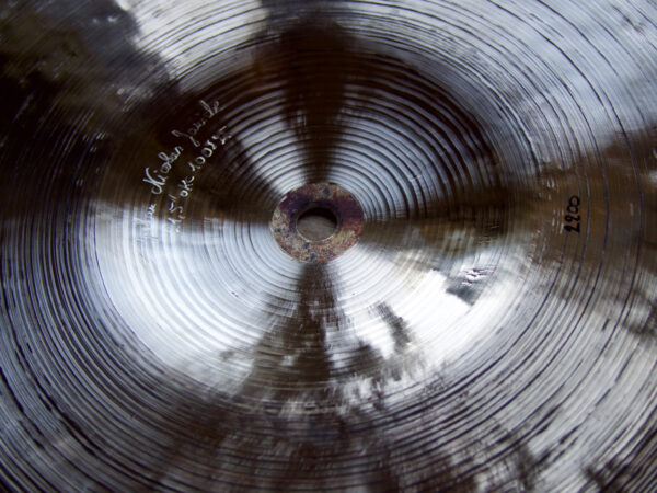 21,5" buttery ride cymbal 100825 - 2200g – Image 4