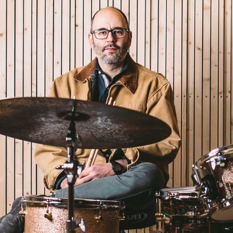 @nepaolo ... drumlessons, book writer, and great drummer!